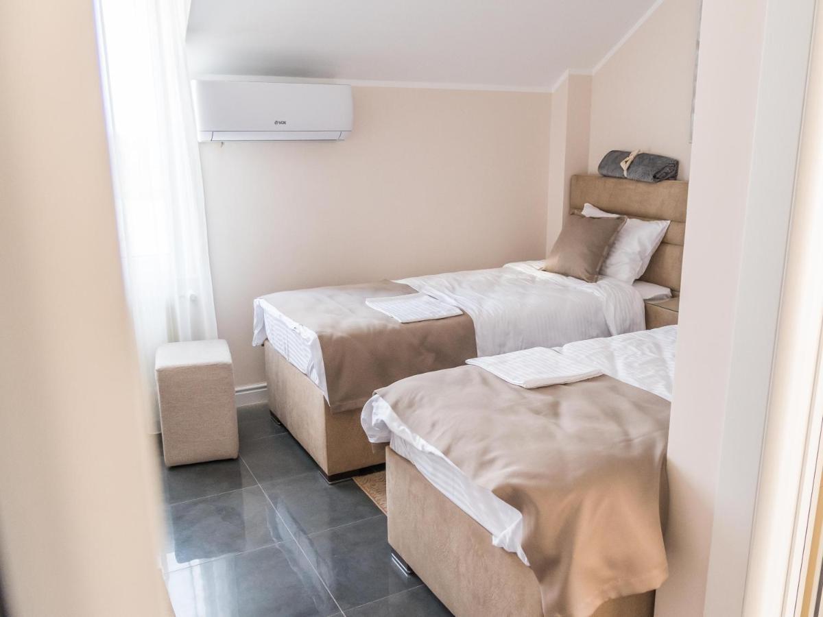 A Klub Apartmani Mrcajevci Exterior foto